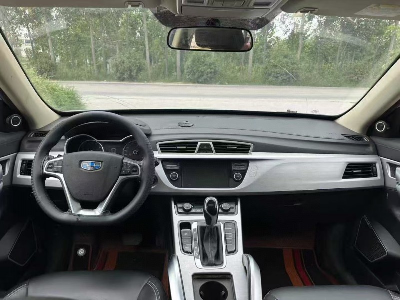 徐州17年吉利博越4