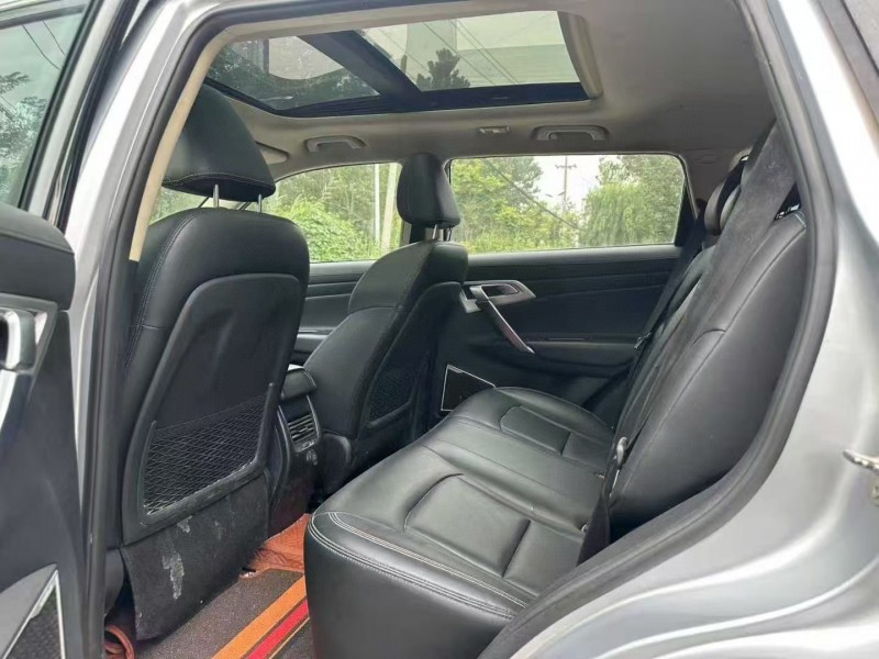 徐州17年吉利博越5