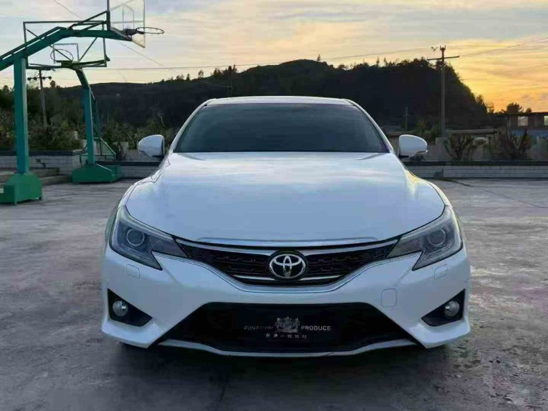 贵阳17年丰田锐志1