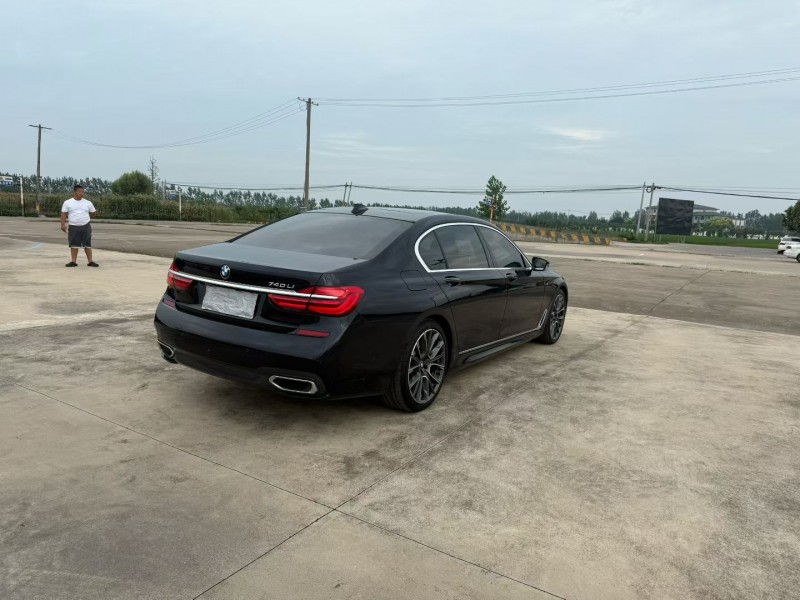 徐州19年宝马7系5