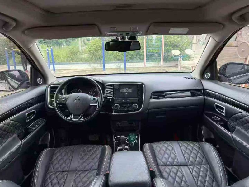 毕节22年三菱欧蓝德5