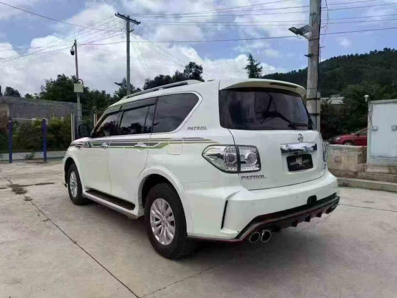 安顺20年日产途乐8