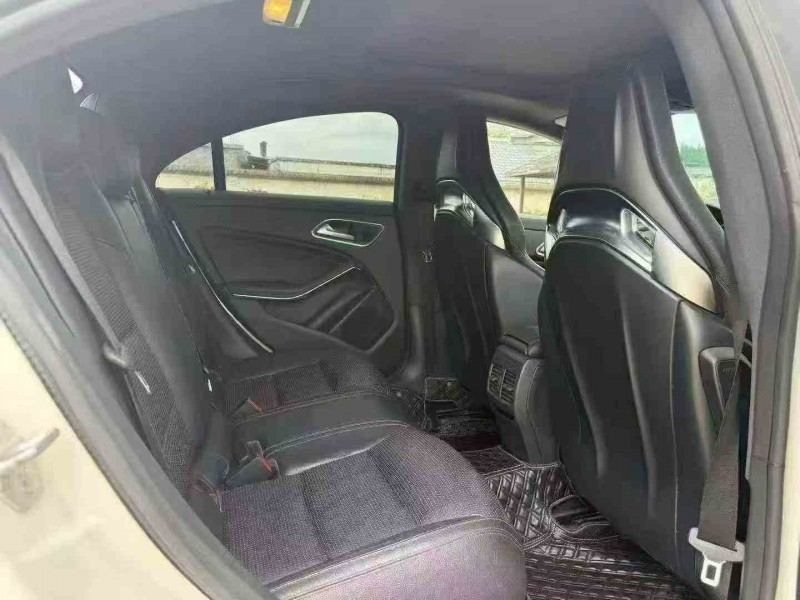 毕节17年奔驰CLA5