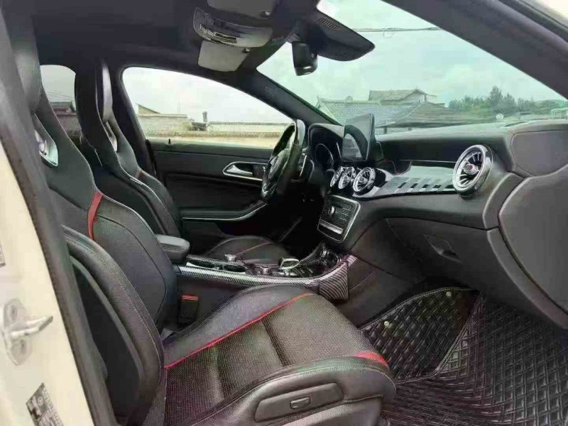 毕节17年奔驰CLA6