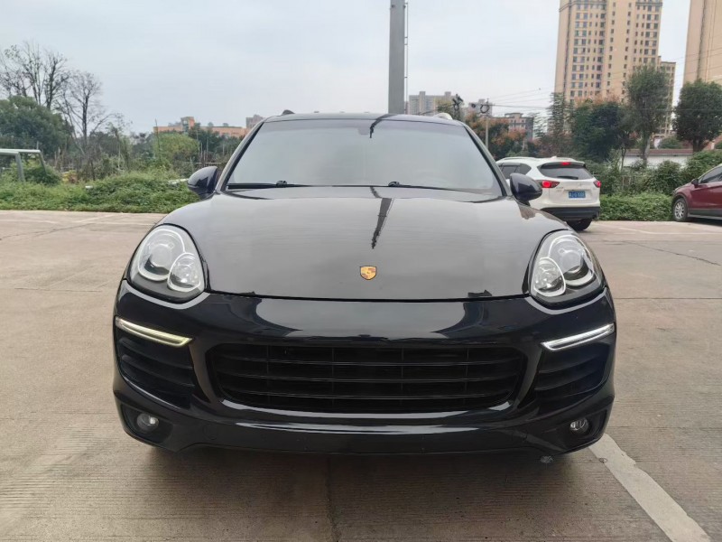 汕尾16年保时捷卡宴1