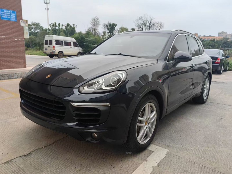 汕尾16年保时捷卡宴3