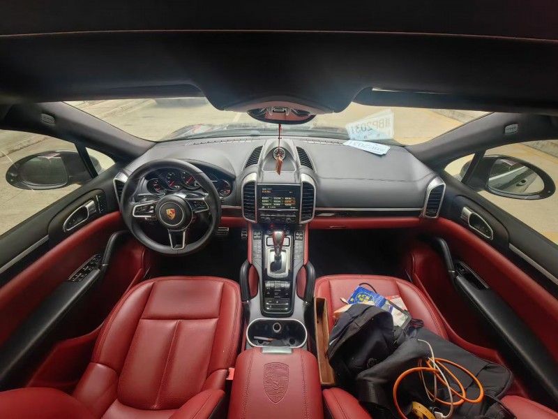 汕尾16年保时捷卡宴6