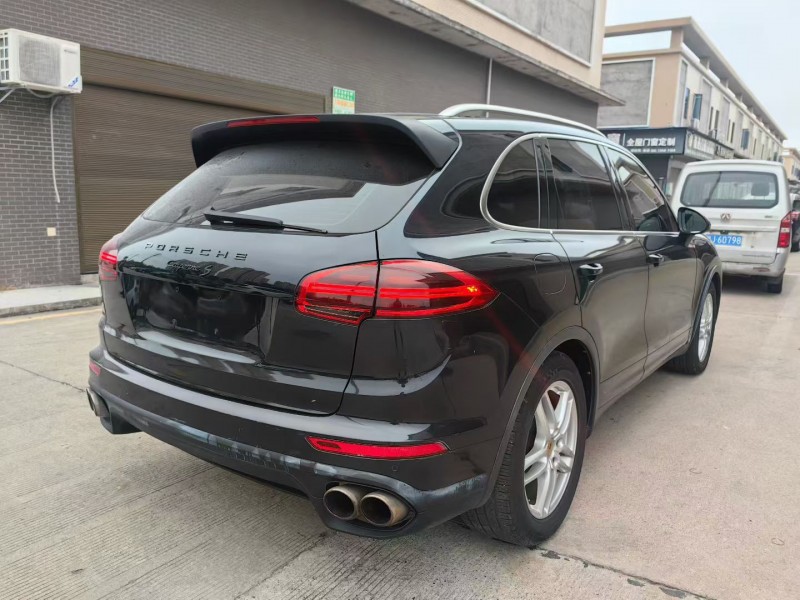 汕尾16年保时捷卡宴8