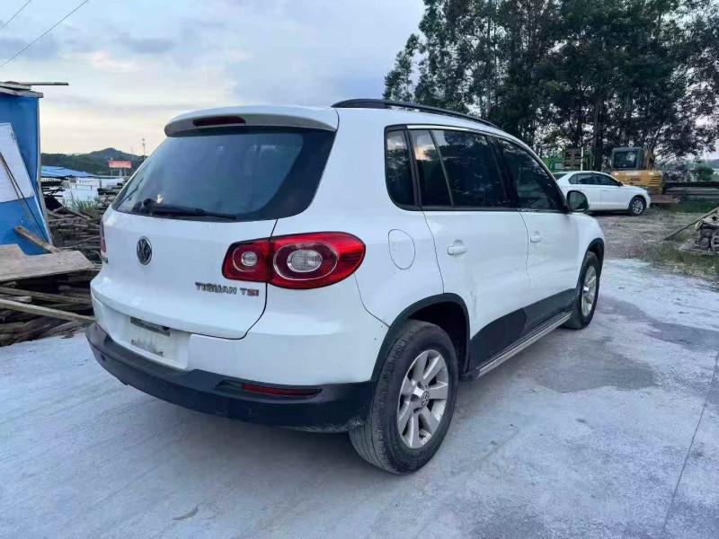 汕尾12年大众途观7