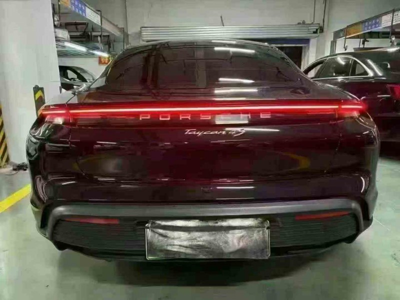 贵阳21年保时捷Taycan9