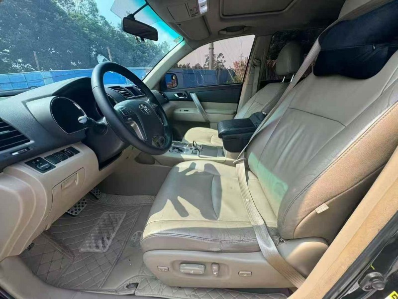 汕尾12年丰田汉兰达7