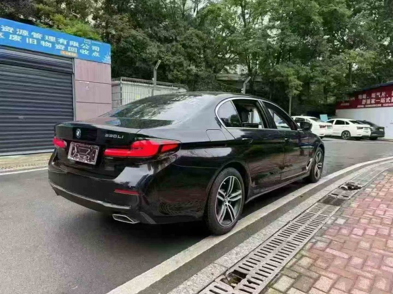遵义21年宝马5系8