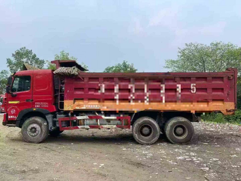 自贡21年卡车系列重汽豪沃4