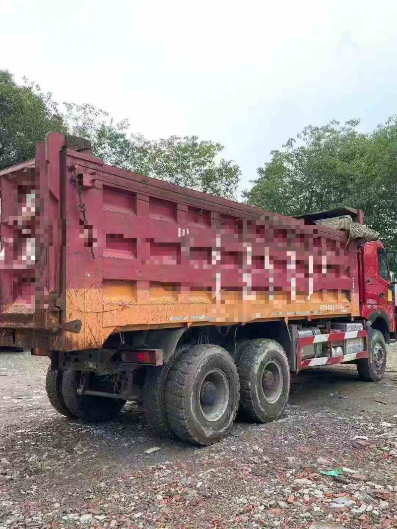 自贡21年卡车系列重汽豪沃8