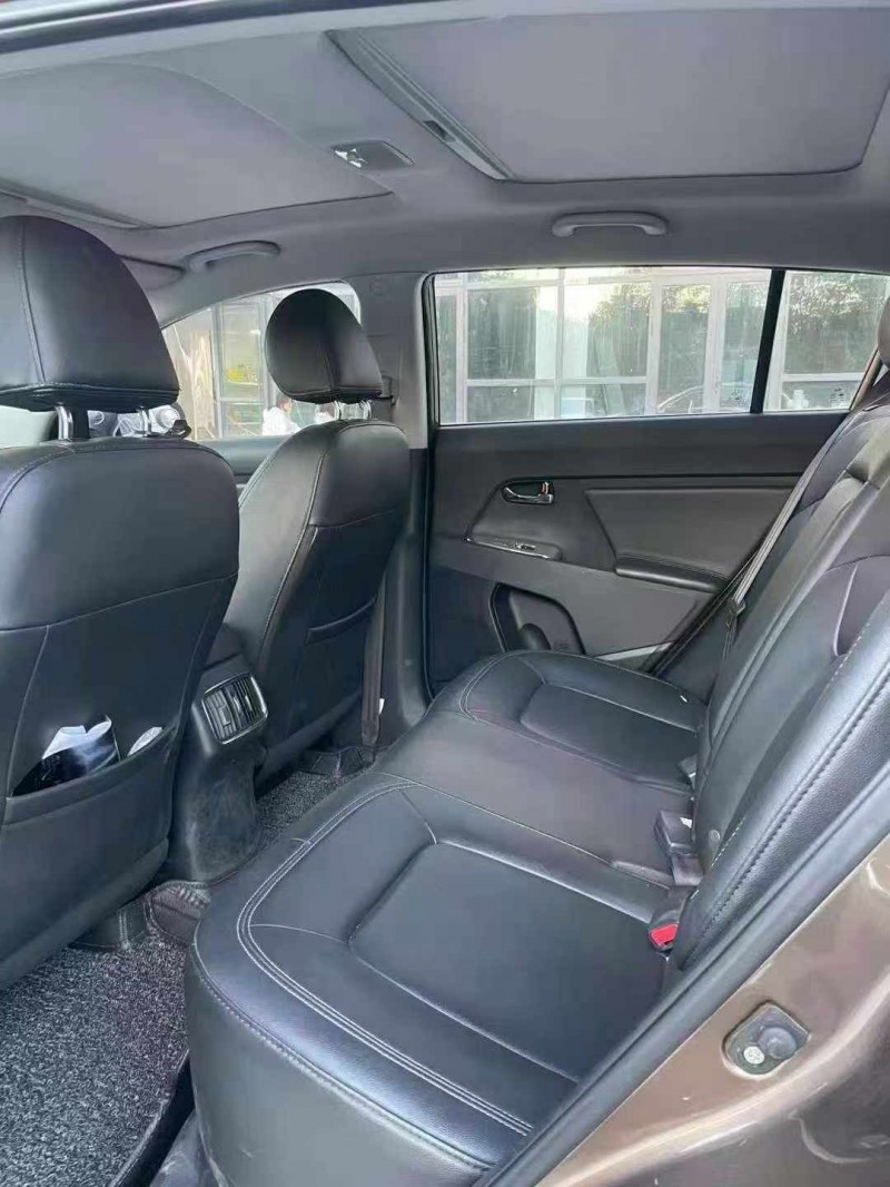 宿迁15年起亚智跑5