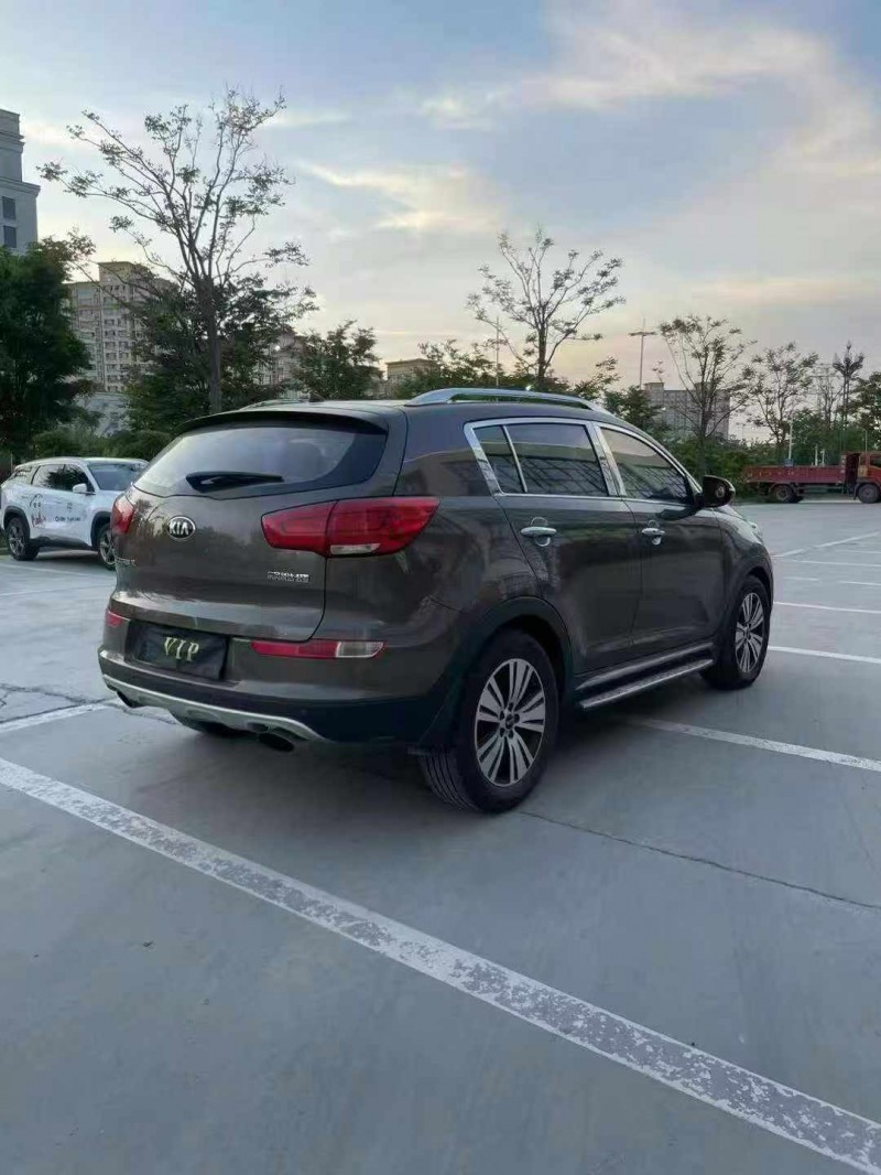 宿迁15年起亚智跑7