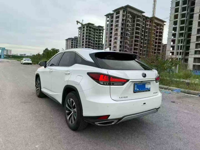 桂林20年雷克萨斯RX7