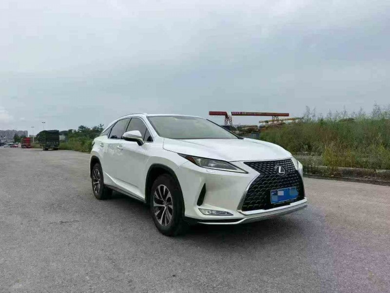 桂林20年雷克萨斯RX9