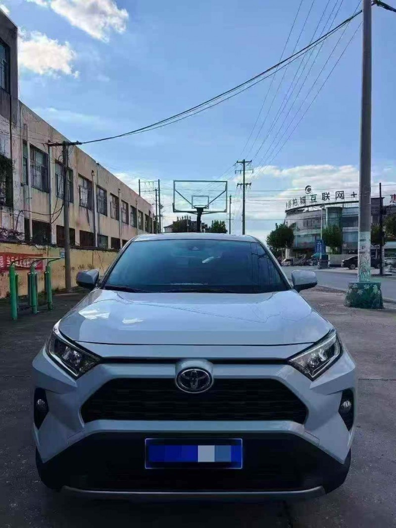 无锡22年丰田RAV4荣放1