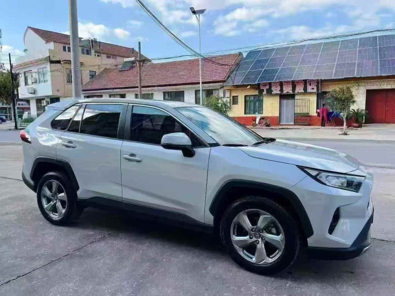无锡22年丰田RAV4荣放2
