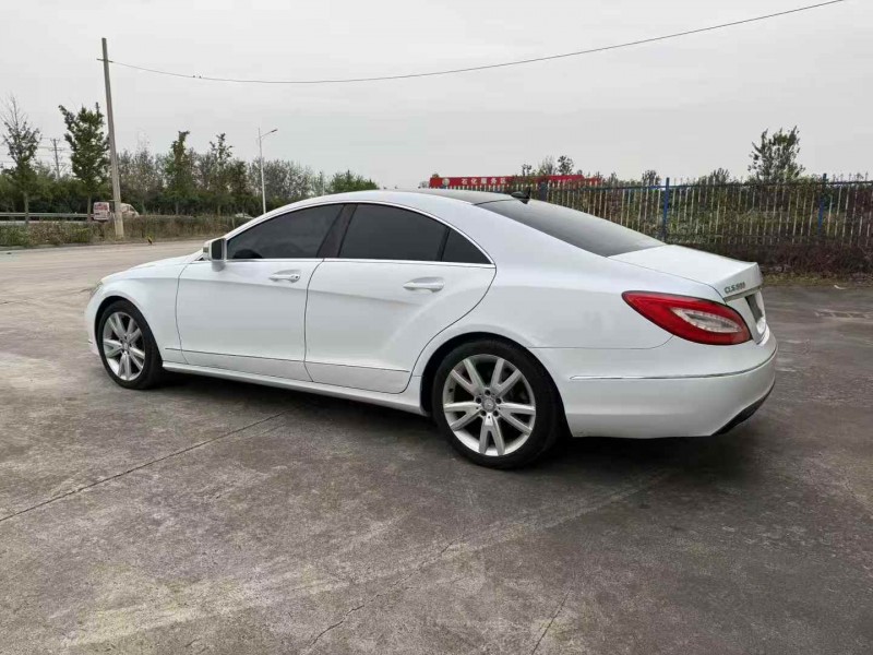 徐州14年奔驰CLS8