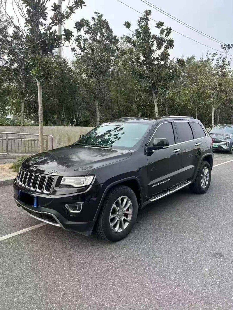 淮南17年Jeep大切诺基2