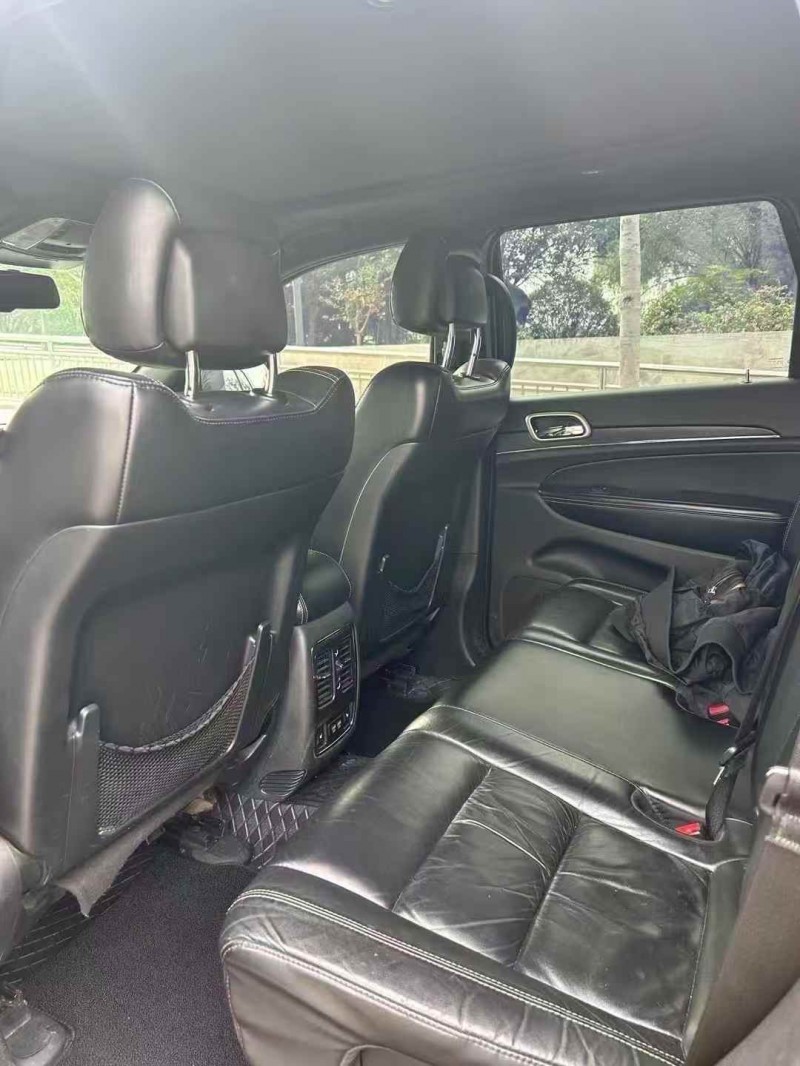 淮南17年Jeep大切诺基5