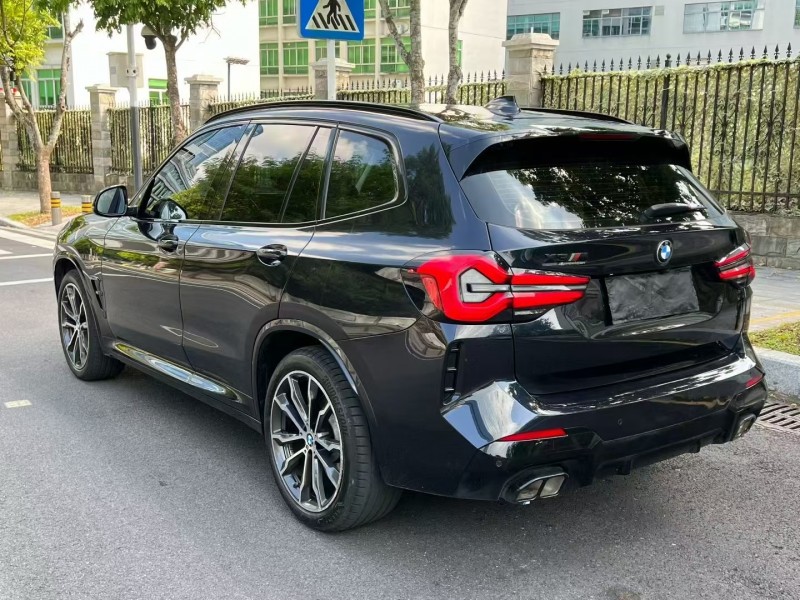 广州21年宝马X36