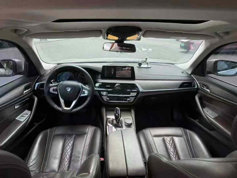 佛山18年宝马5系7