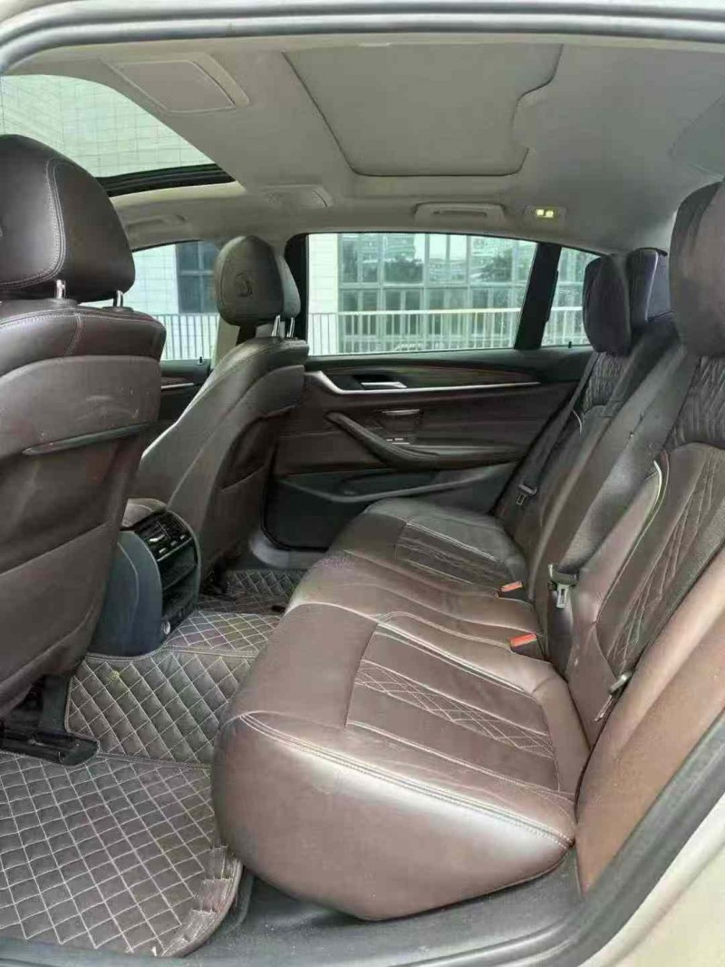 佛山18年宝马5系8