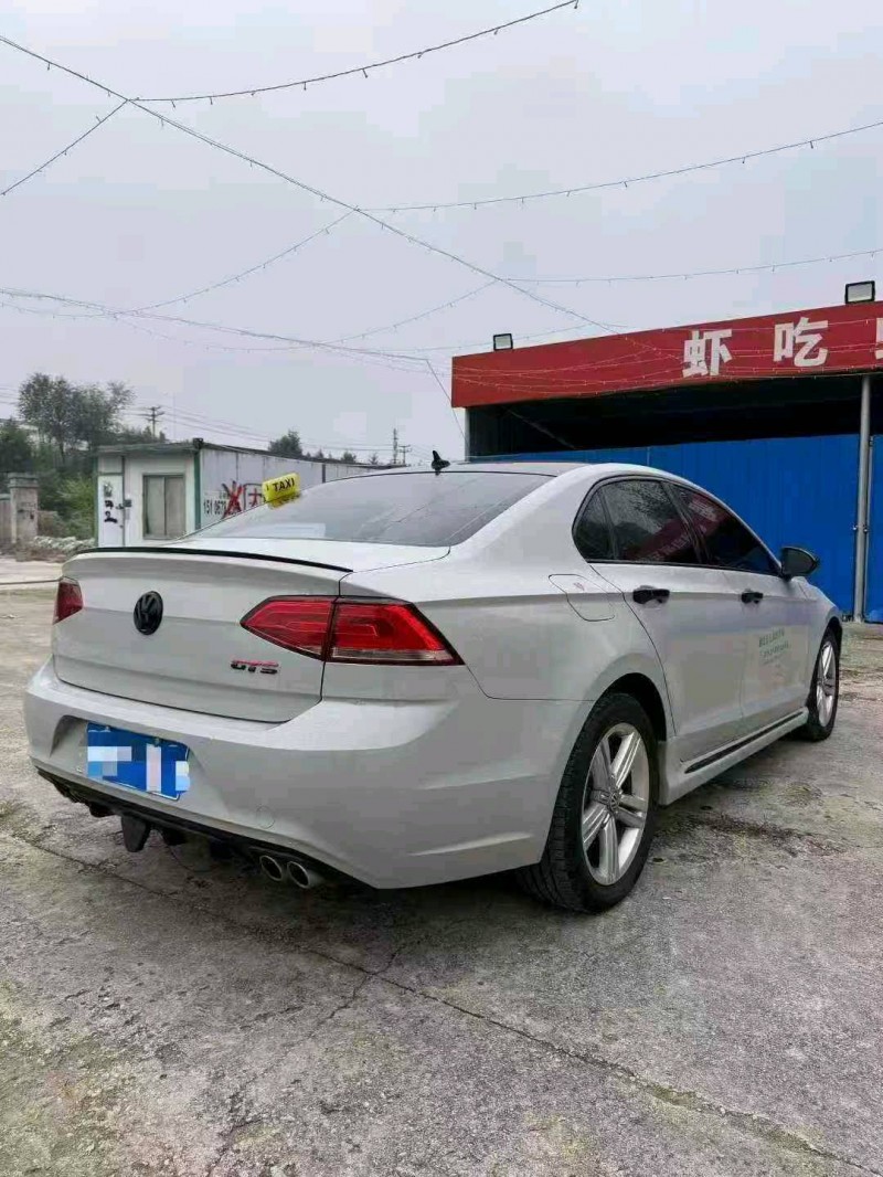 镇江16年大众凌渡6