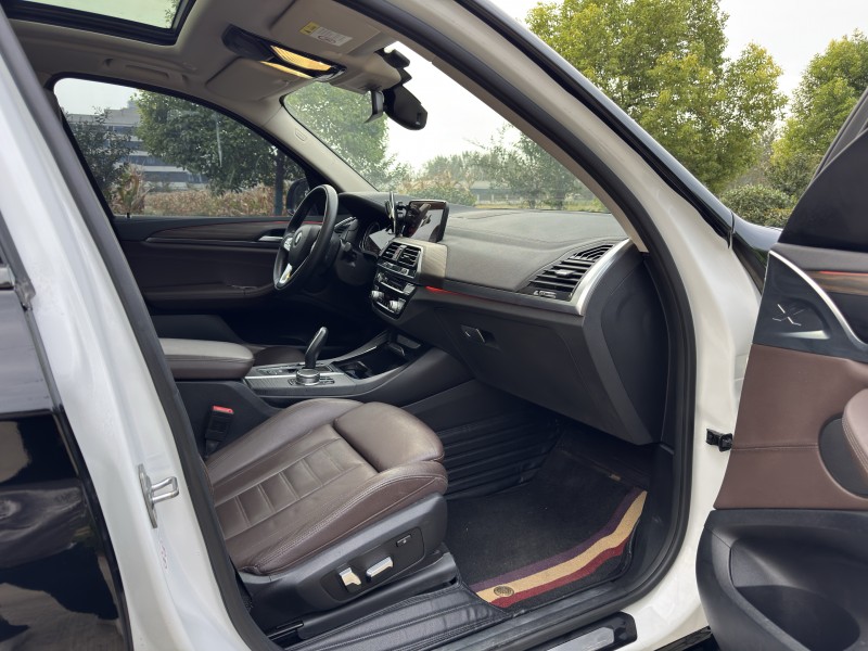 盐城19年宝马X38