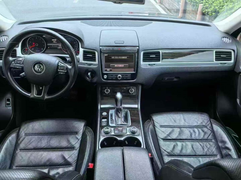 嘉兴16年大众途锐4