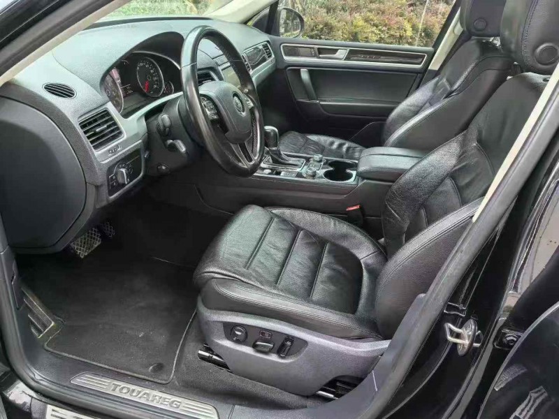 嘉兴16年大众途锐5