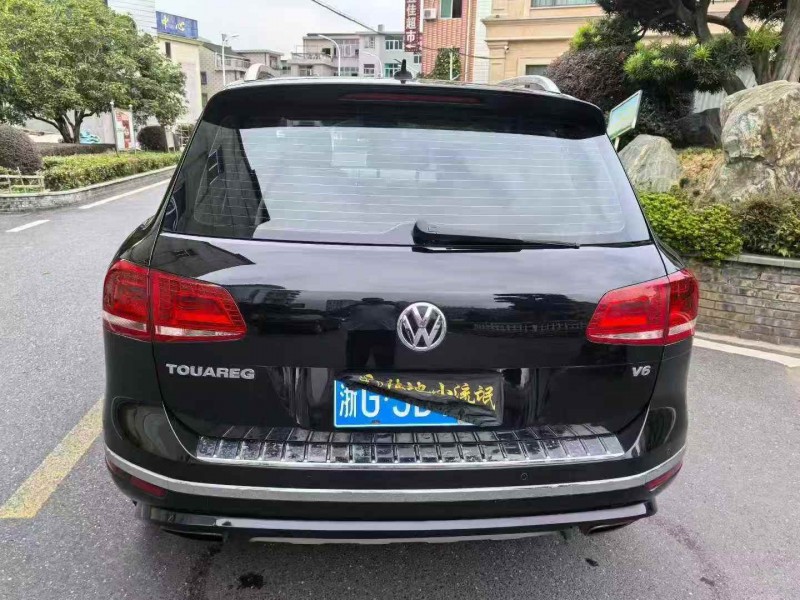 嘉兴16年大众途锐7