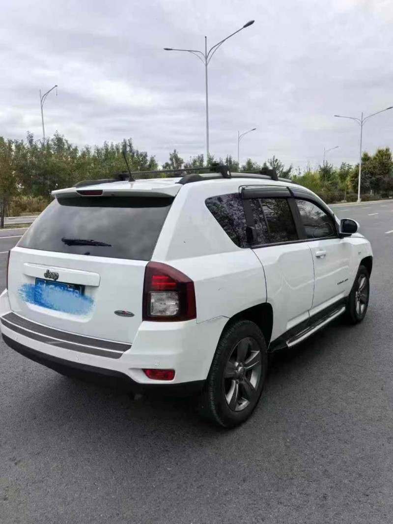 吉林17年Jeep指南者8