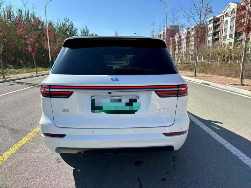 邯郸22年理想理想ONE8