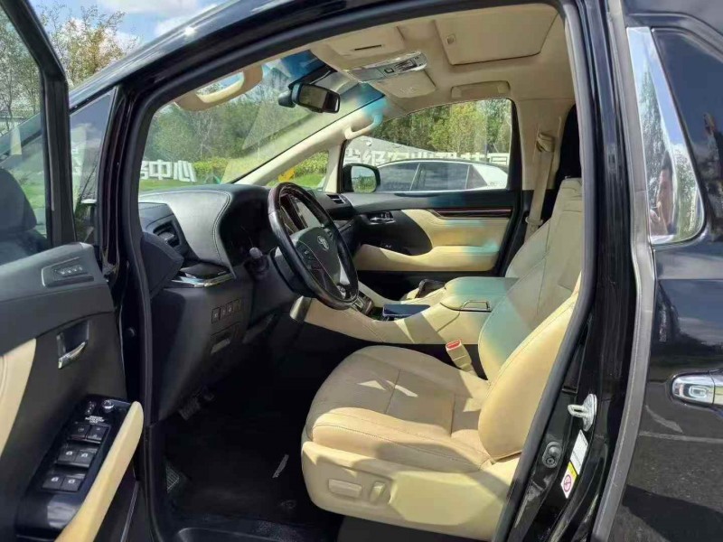 连云港17年丰田埃尔法4