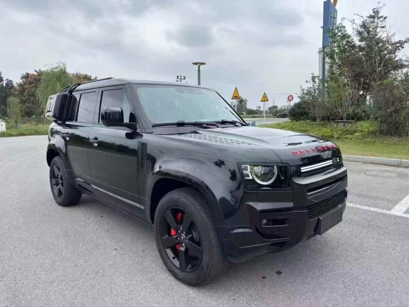 无锡24年路虎卫士3