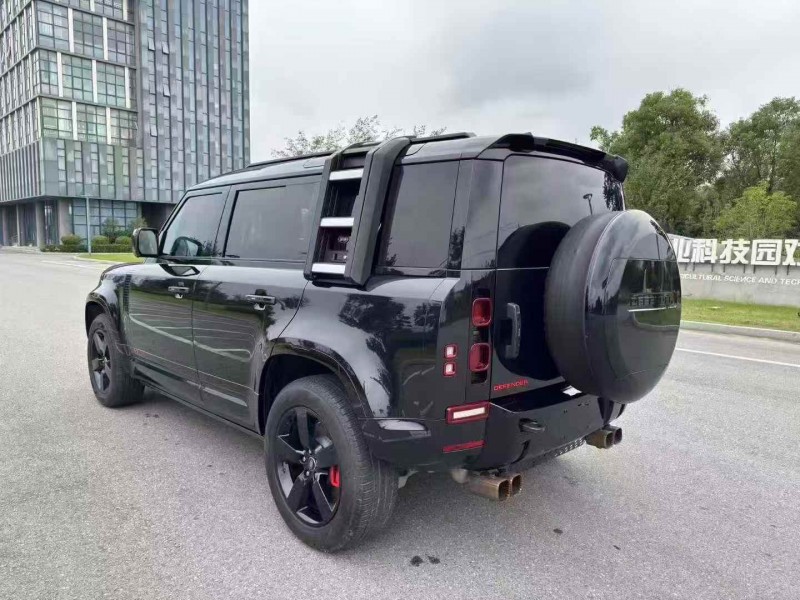 无锡24年路虎卫士9