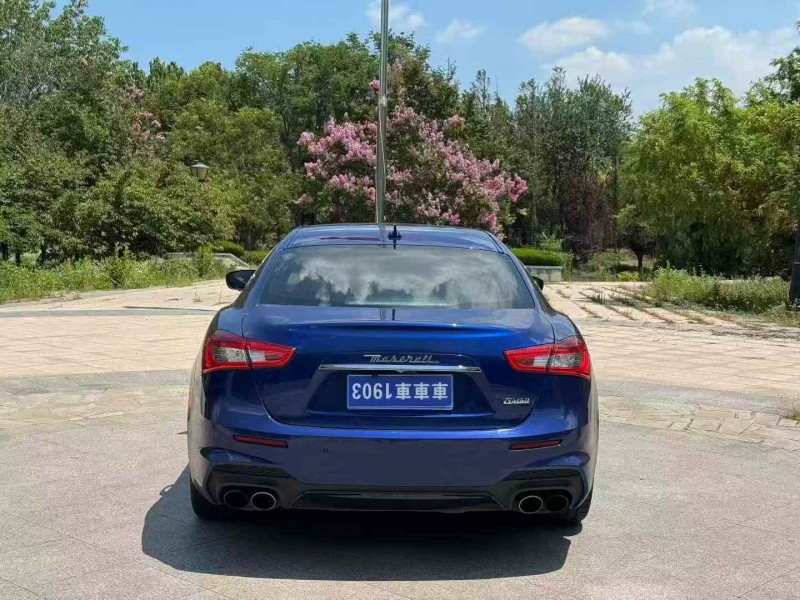 枣庄17年玛莎拉蒂Ghibli9