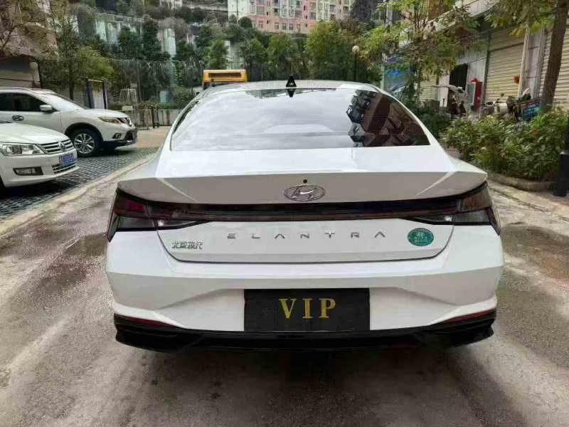 贵阳23年现代伊兰特5