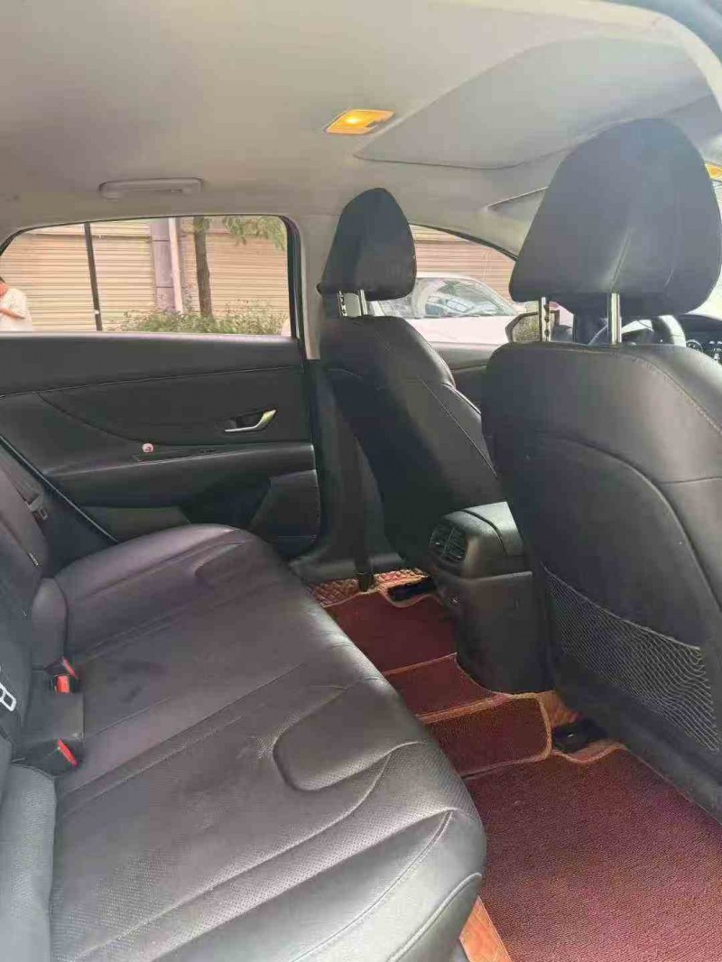 贵阳23年现代伊兰特8