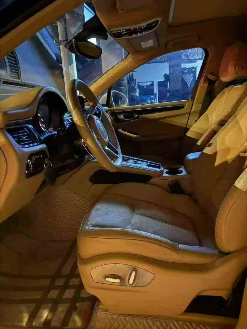 重庆15年保时捷Macan8