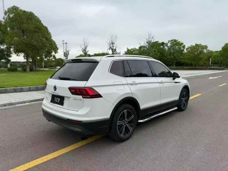 南通21年大众途观8