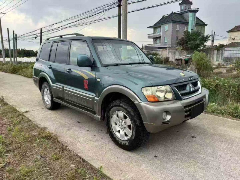 嘉兴12年三菱帕杰罗3