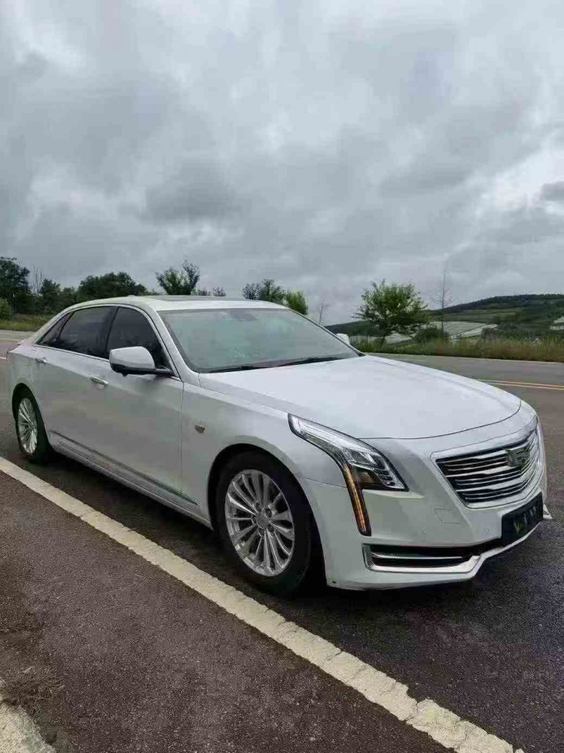 玉溪16年凯迪拉克CT62