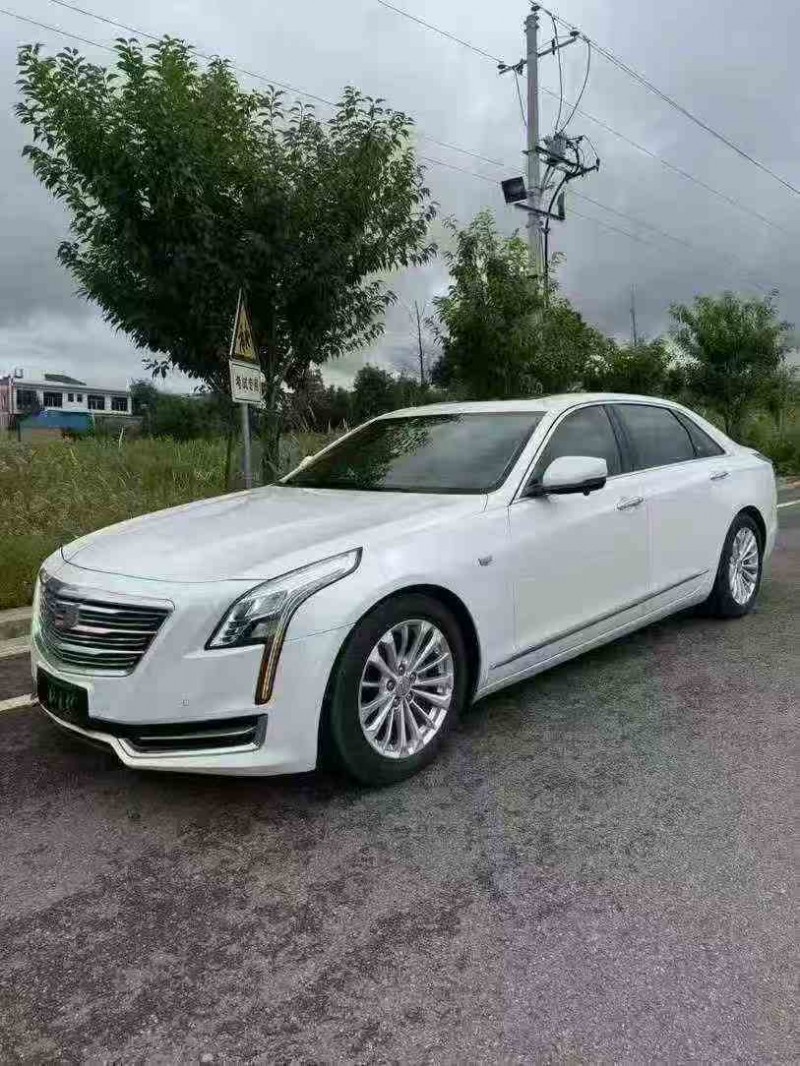 玉溪16年凯迪拉克CT63