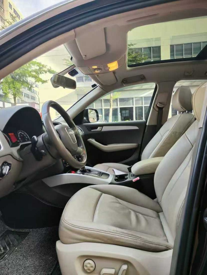 珠海12年奥迪Q56