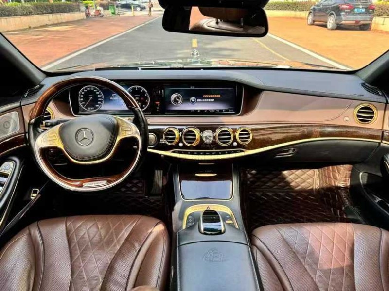 汕头17年奔驰迈巴赫S级4